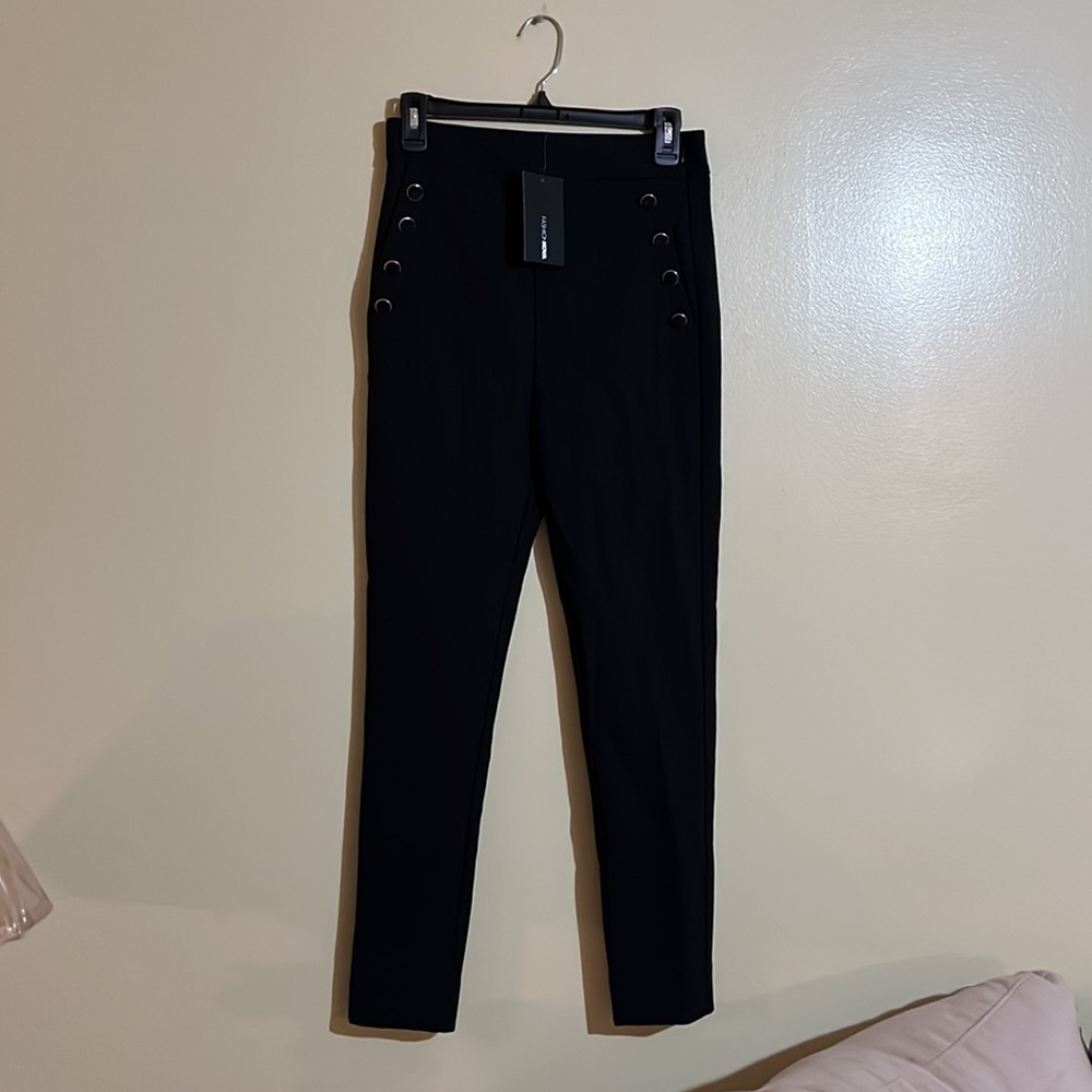 New fashion nova medium trousers - Picture 5 of 9